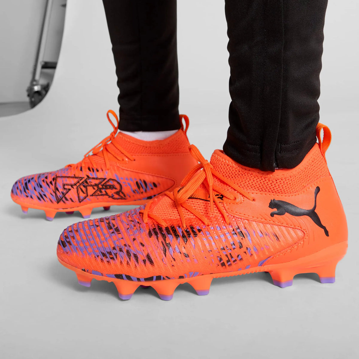 PUMA White-Ultra Blue-Feather Gray-PUMA Black-Glowing Red