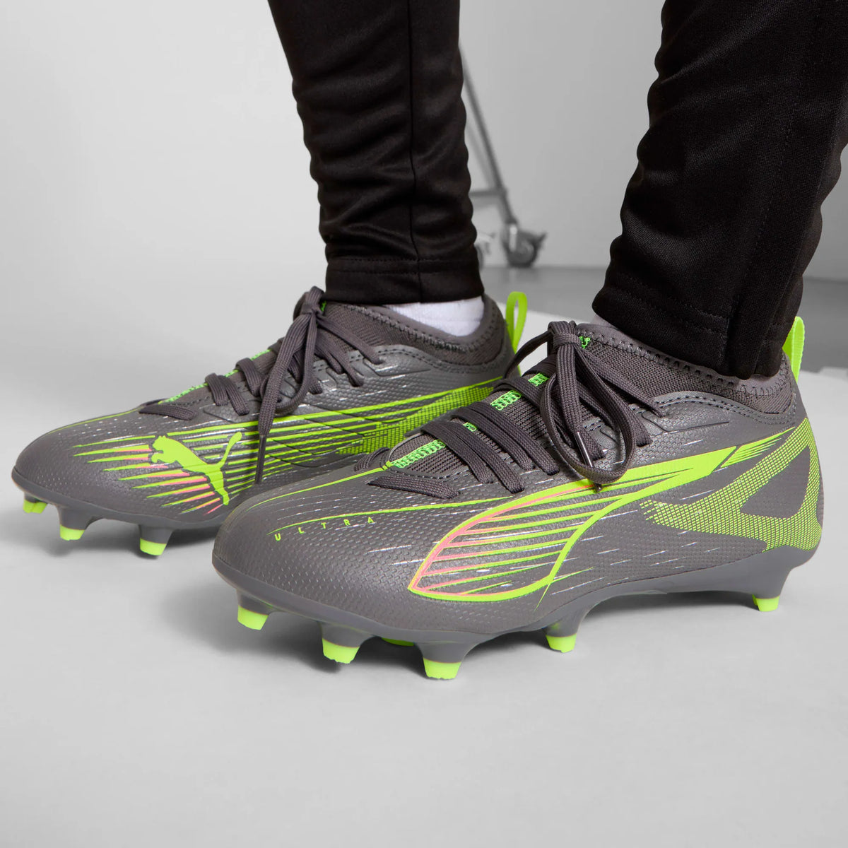 Matte Aged Silver-Yellow Alert-Puma Aged Silver