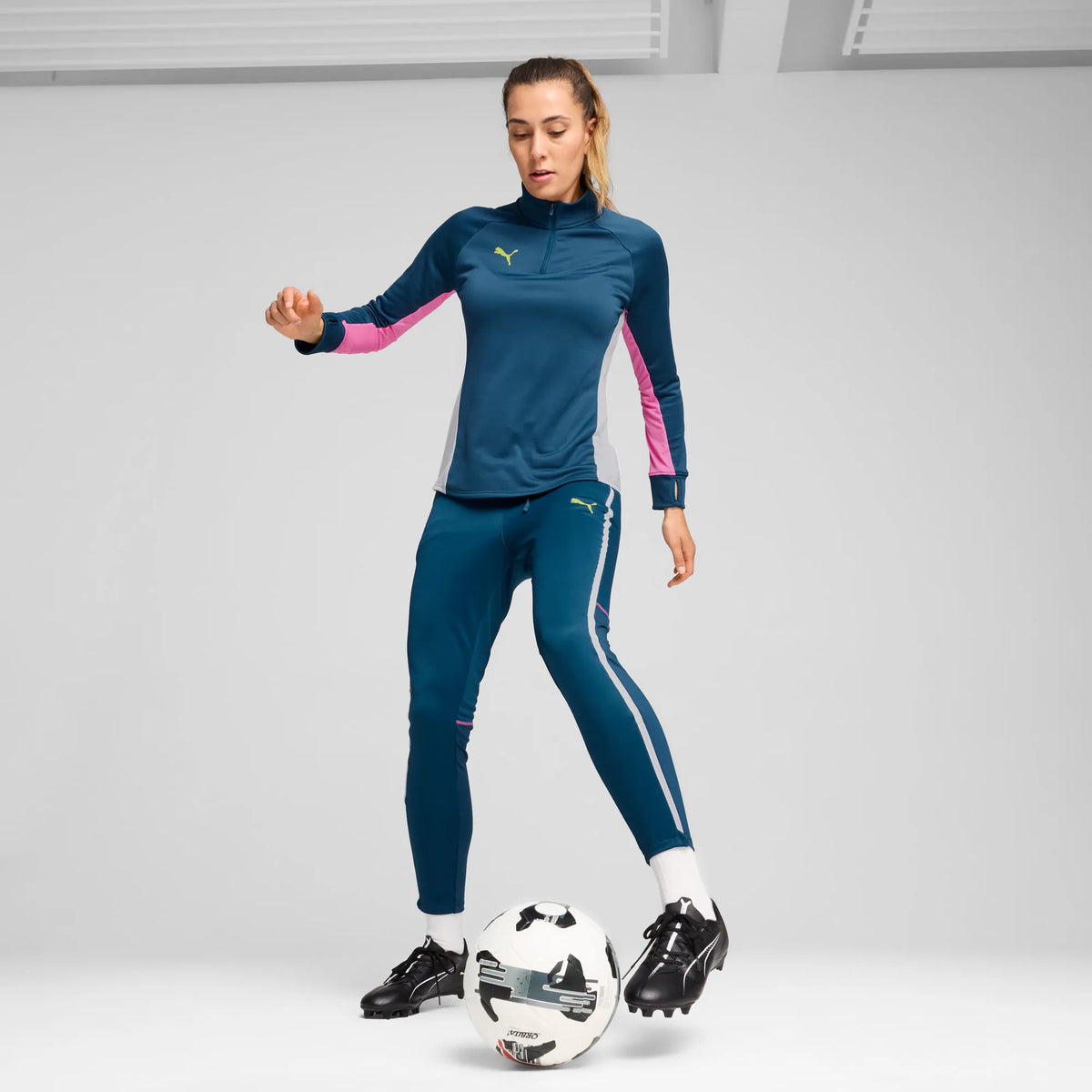 PUMA Black-PUMA White