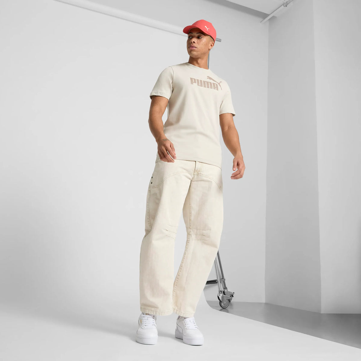 MEDIUM RED