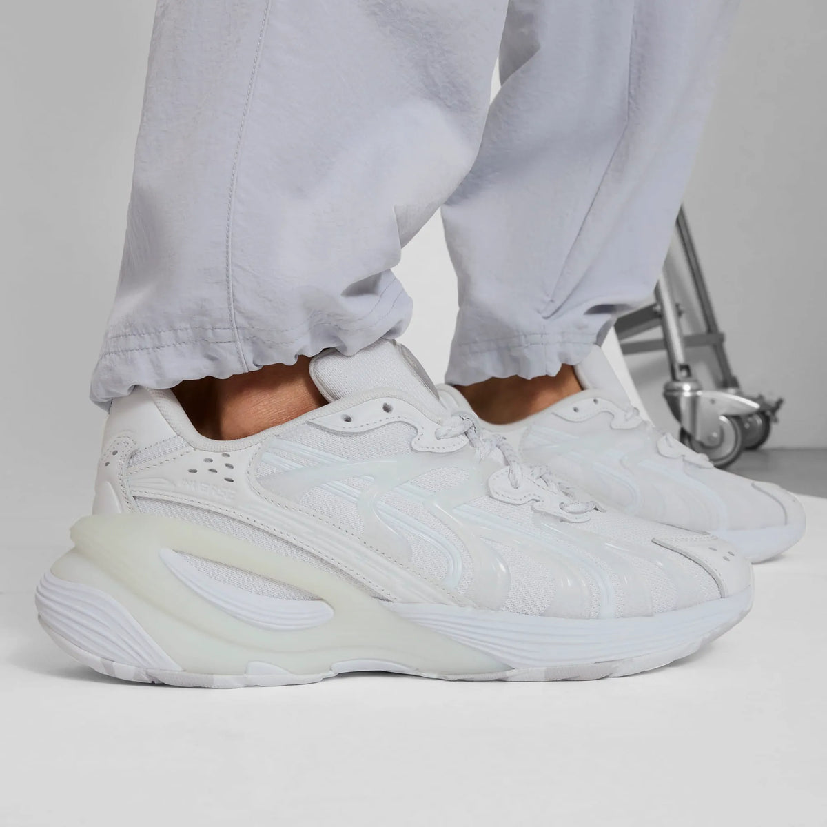 PUMA White-Feather Gray
