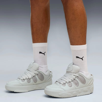 Cool Light Gray-Gray Echo