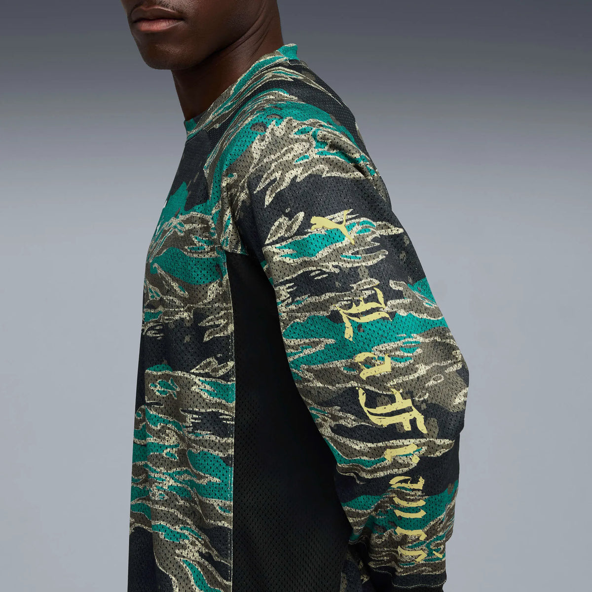 Green Terrain-AOP / Black