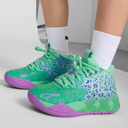 Green Glimmer-Pure Magenta-Hyperlink Blue