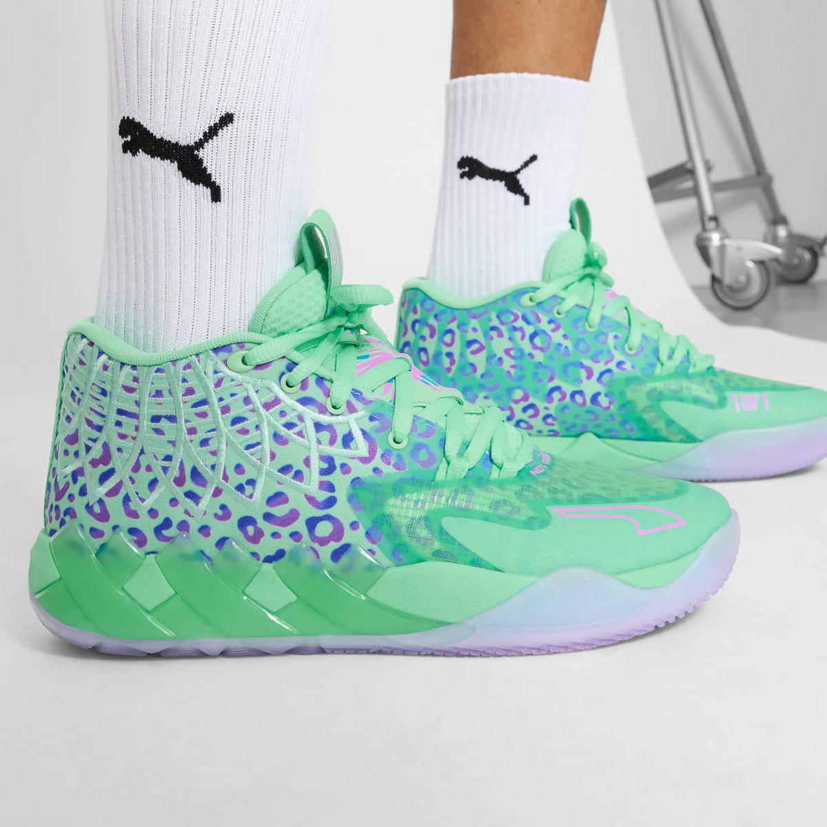 Green Glimmer-Pure Magenta-Hyperlink Blue
