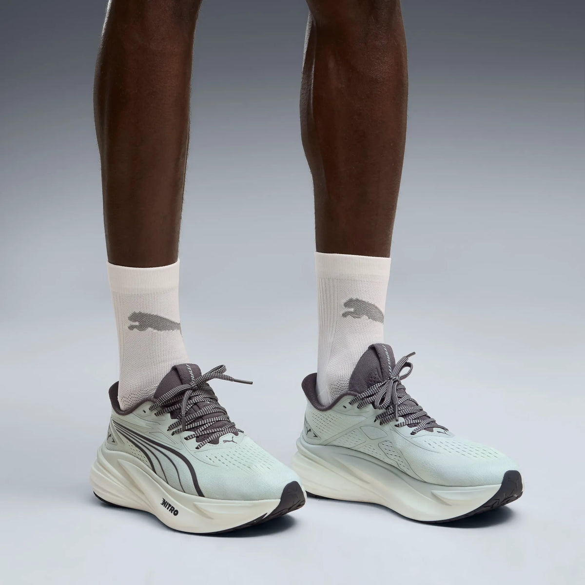 Créme De Mint-Moody Gray
