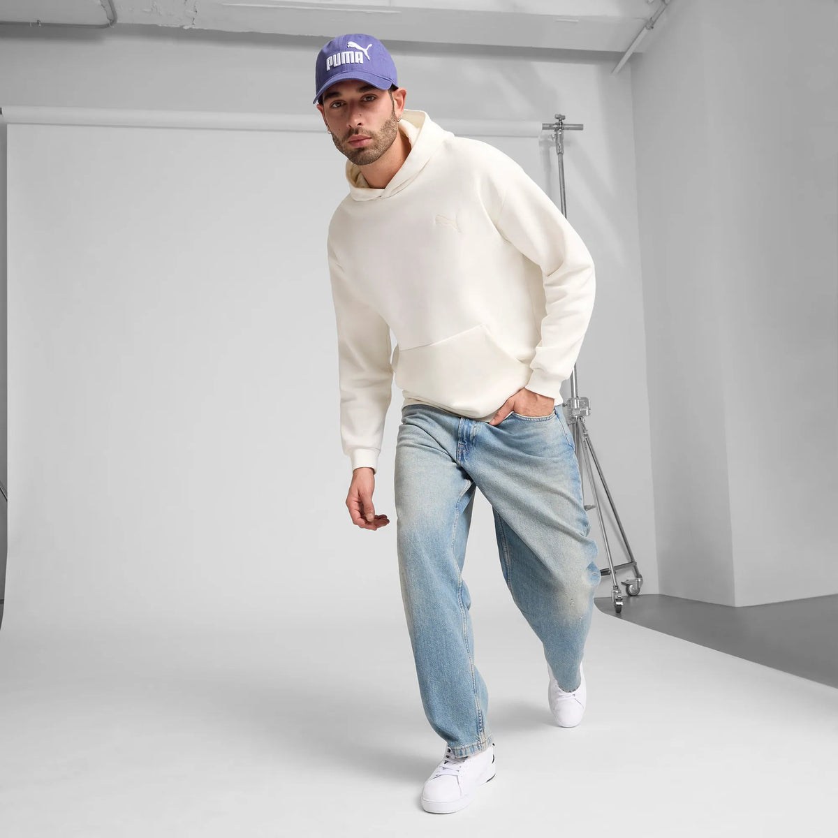 WHITE/BLUE