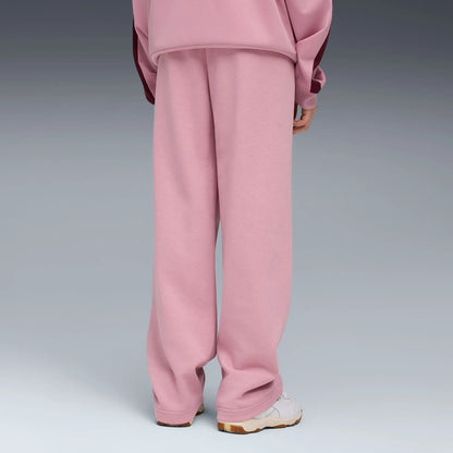 Poised Pink