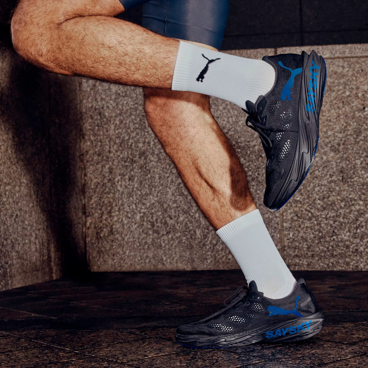 Flat Dark Gray-Vivid Blue