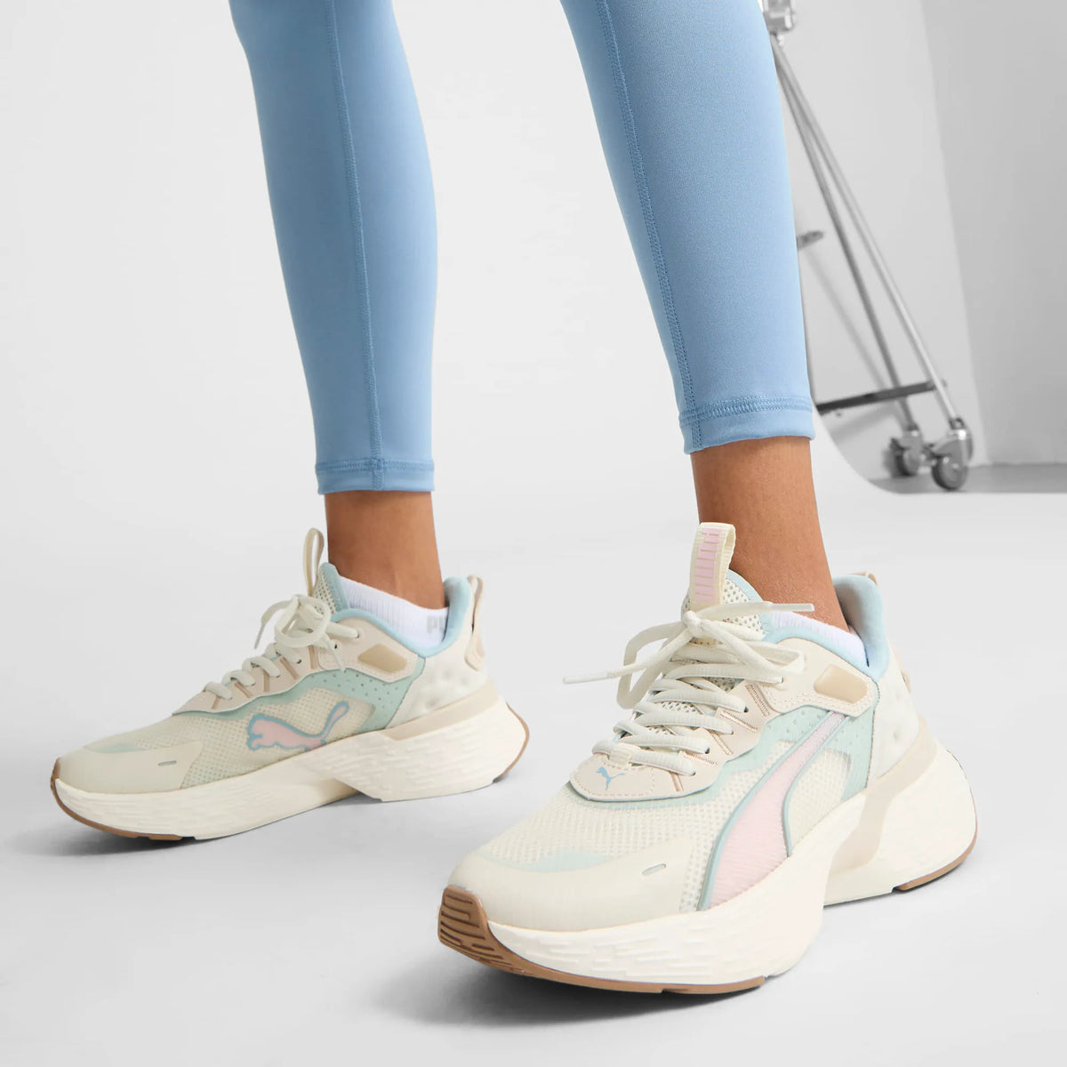 Alpine Snow-Turquoise Surf-Whisp Of Pink