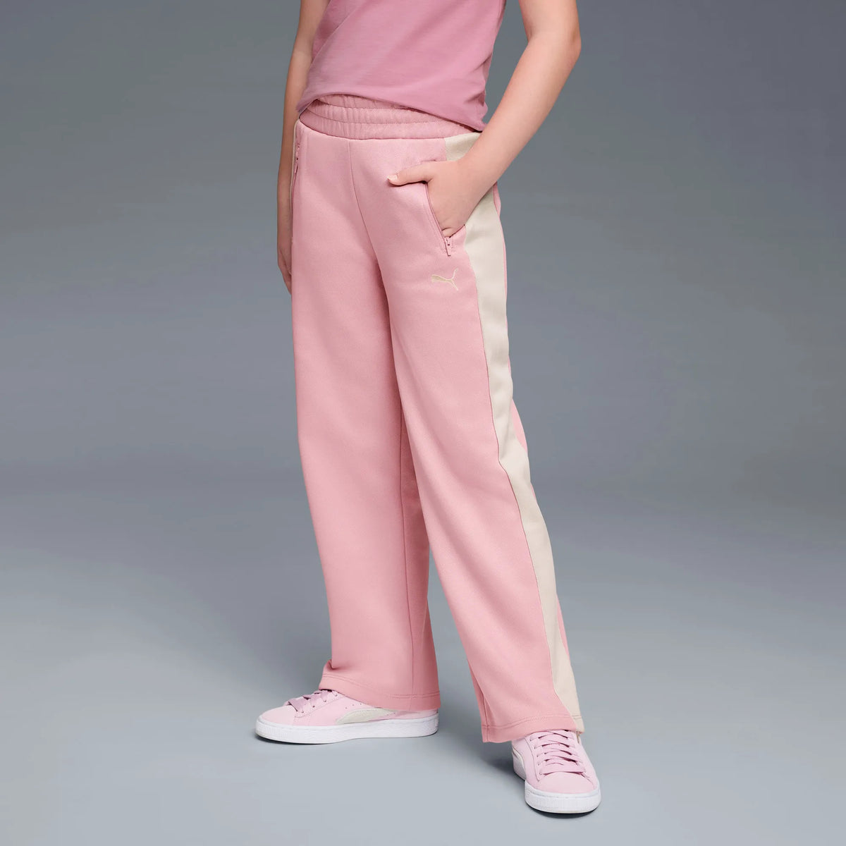 POISED PINK